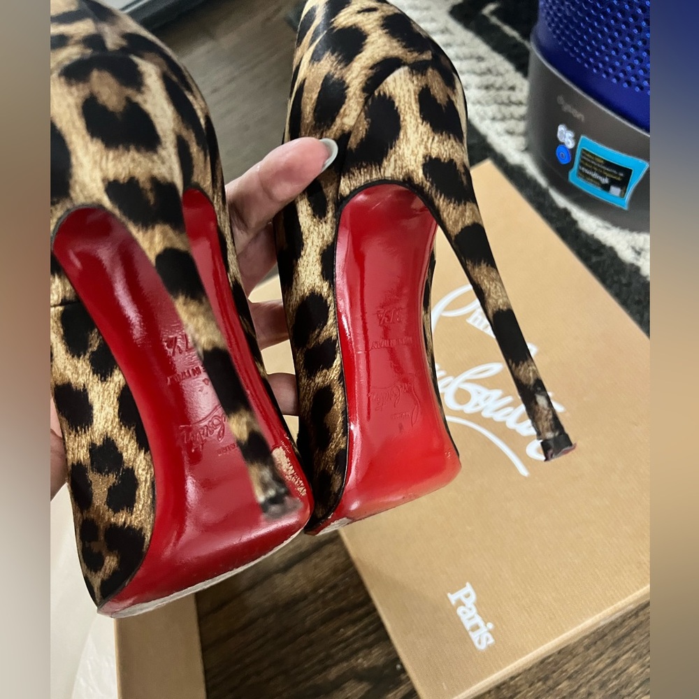 Christian Louboutin So Kate Cheetah Heel 37.5 - Picture 3 of 6